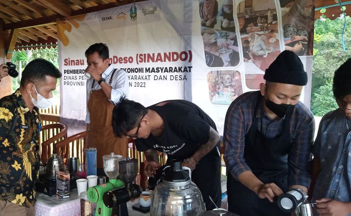 Kembangkan Potensi Kopi Robusta Desa Kare, DPMD Jatim Gelar Pelatihan Barista