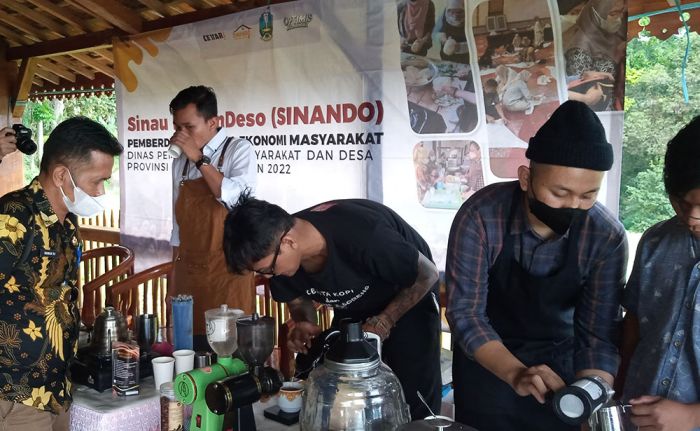 Kembangkan Potensi Kopi Robusta Desa Kare, DPMD Jatim Gelar Pelatihan Barista