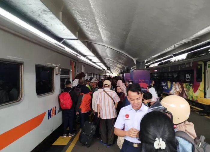 Libur Panjang Kenaikan Yesus Kristus, Penumpang KA di Stasiun Malang Tembus 36 Ribu