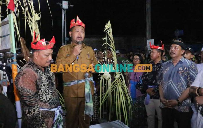 Sambut Hari Raya Nyepi, Warga Desa Laban Gresik Gelar Pawai Ogoh-Ogoh