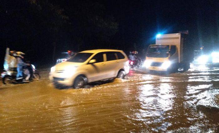 Diguyur Hujan Lebat, Jalur Pantura Tuban Kebanjiran