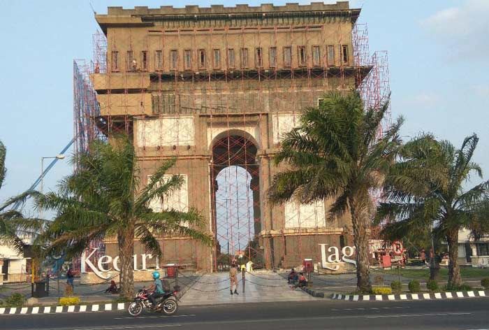 Dinding Rusak, Monumen SLG Kediri Direnovasi Dinding Rusak, Monumen SLG Kediri Direnovasi
