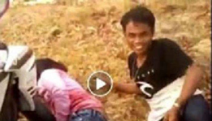 Bercinta Dekat Pantai Slopeng di Sumenep, Direkam Warga dan Jadi Tontonan Bercinta Dekat Pantai Slopeng di Sumenep, Direkam Warga dan Jadi Tontonan