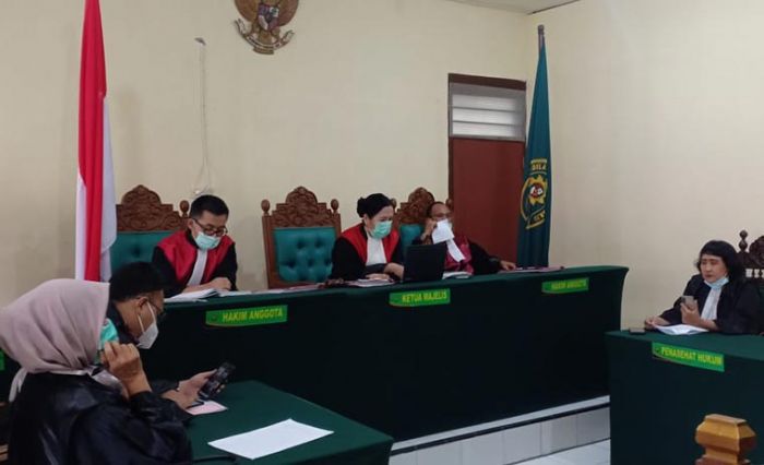Sidang Kasus Pembakaran Mobil Via Vallen, Terdakwa Dituntut 3 Tahun Penjara Sidang Kasus Pembakaran Mobil Via Vallen, Terdakwa Dituntut 3 Tahun Penjara