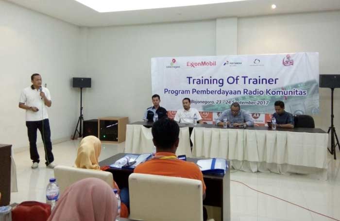Radio Komunitas di Bojonegoro Diharapkan Beri Informasi yang Laik pada Masyarakat Radio Komunitas di Bojonegoro Diharapkan Beri Informasi yang Laik pada Masyarakat