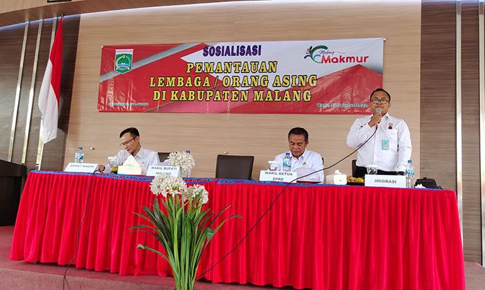 Kantor Imigrasi Malang Tekankan Waspada Kegiatan Orang Asing Kantor Imigrasi Malang Tekankan Waspada Kegiatan Orang Asing