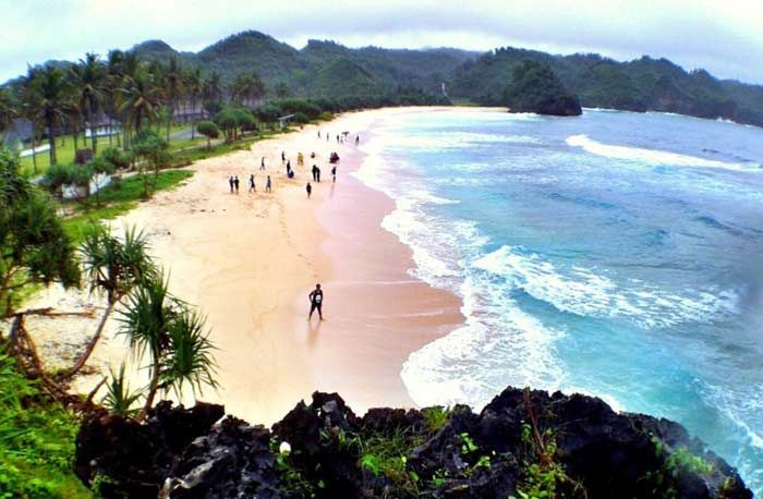 Infrastruktur Pariwisata Belum Sebanding dengan Target PAD Infrastruktur Pariwisata Belum Sebanding dengan Target PAD