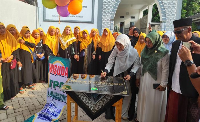 Anggota DPRD Jatim Ning Fitri Resmikan Gedung Yayasan Al Mubarok Ngerong Anggota DPRD Jatim Ning Fitri Resmikan Gedung Yayasan Al Mubarok Ngerong