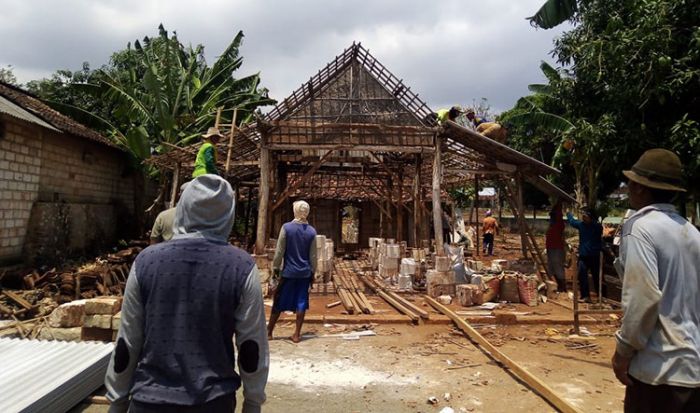 ​Uang Kas Jemaah Tahlil di Tuban Mampu Renovasi Rumah Janda