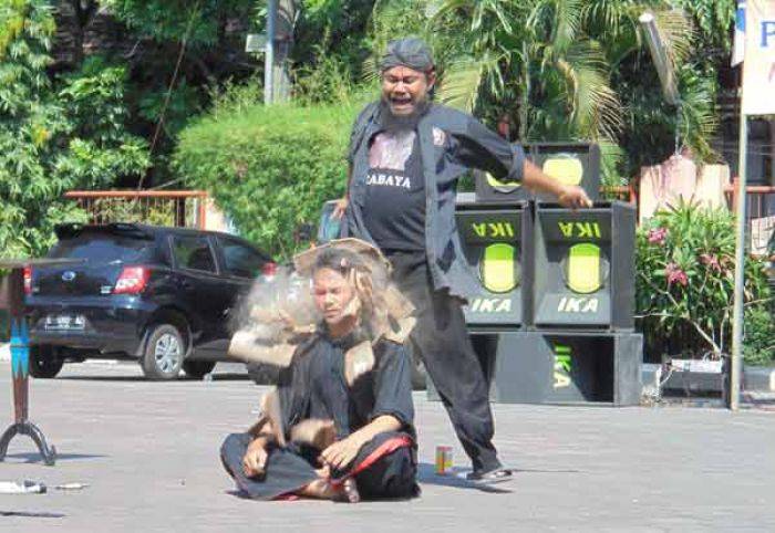 Pemprov Jatim Didesak Patenkan Reog ke UNESCO Pemprov Jatim Didesak Patenkan Reog ke UNESCO