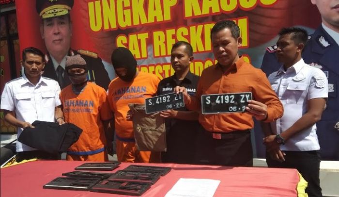 ​Reskrim Sidoarjo Tangkap Tersangka Penggelapan dan Penadah Motor Curian