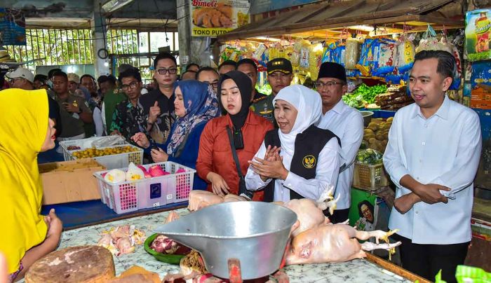 Gubernur Khofifah Pastikan Harga Sembako Stabil di Jember Usai Krisis BBM Gubernur Khofifah Pastikan Harga Sembako Stabil di Jember Usai Krisis BBM