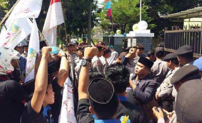 Mahasiswa Tuding Kejari Sumenep Mandul, Banyak Kasus Korupsi Mandek