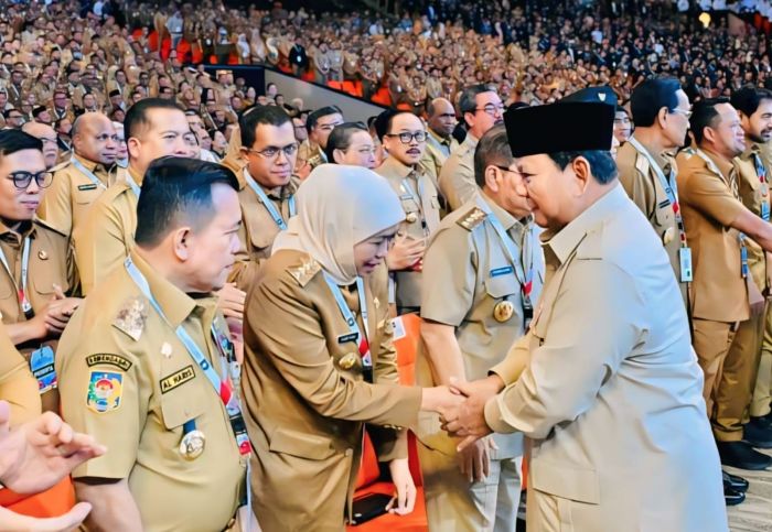Gubernur Khofifah, Wagub Emil dan Forkopimda Jatim Hadiri Rakornas yang Dipimpin Presiden
