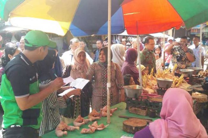 Komisi B Minta Disperindag Jaga Stabilitas Harga Komisi B Minta Disperindag Jaga Stabilitas Harga