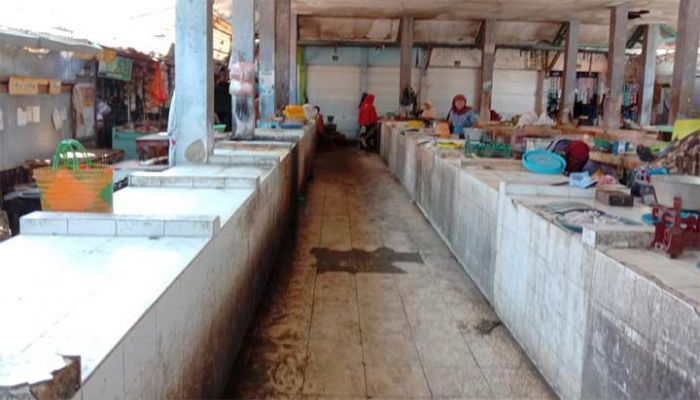 Awal Puasa, Los Pedagang Ikan di Pasar Induk Kolpajung Pamekasan Sepi Aktivitas