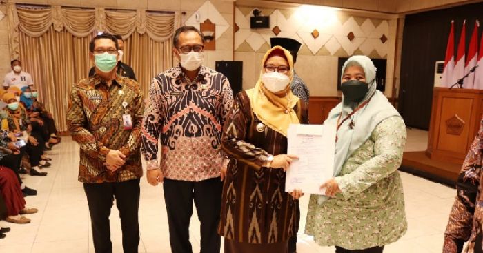  Serahkan 527 SK Kenaikan Pangkat, Wabup Gresik Minta ASN Tingkatkan Kinerja