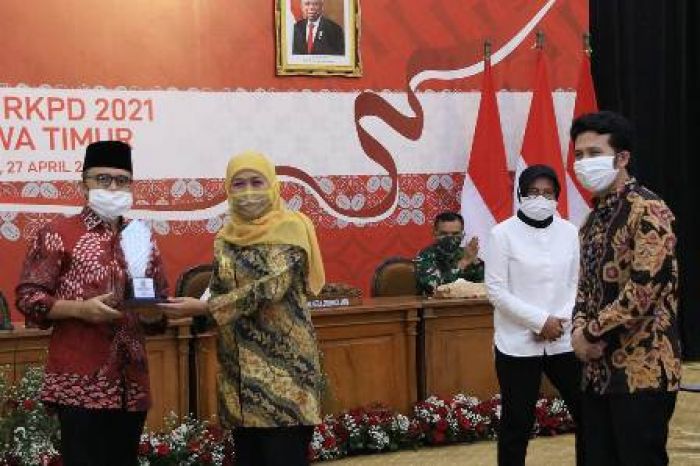 Covid-19 Berdampak Signifikan, Khofifah: Kondisi Perekonomian Jatim Relatif Kokoh dan Inklusif