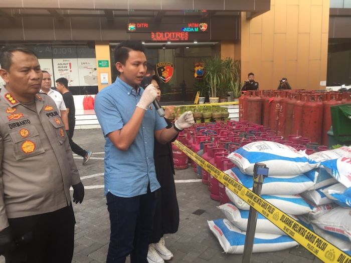 Polda Jatim Ringkus Pelaku Bisnis LPG Oplosan dan Penyeleweng Pupuk Subsidi Polda Jatim Ringkus Pelaku Bisnis LPG Oplosan dan Penyeleweng Pupuk Subsidi