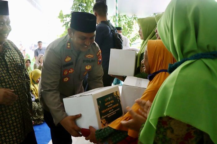 Kapolres Ngawi Salurkan Bantuan Sembako ke Warga Nahdliyin Majelis Taklim Aswaja MWC NU Jogorogo