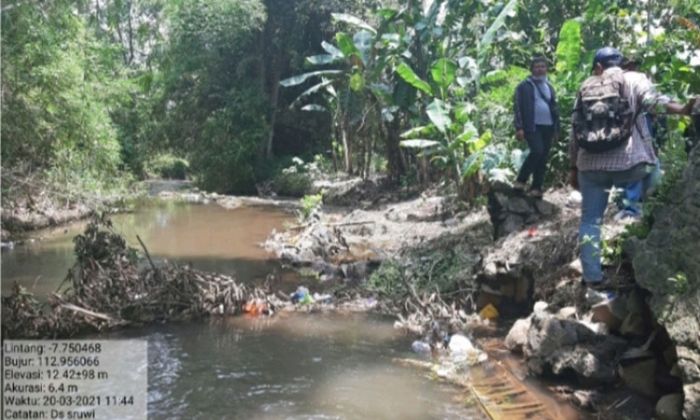 Tangani Kerusakan Tanggul Sungai di Wilayah Winongan, Pemkab Pasuruan Lakukan Pemasangan Bronjong Tangani Kerusakan Tanggul Sungai di Wilayah Winongan, Pemkab Pasuruan Lakukan Pemasangan Bronjong