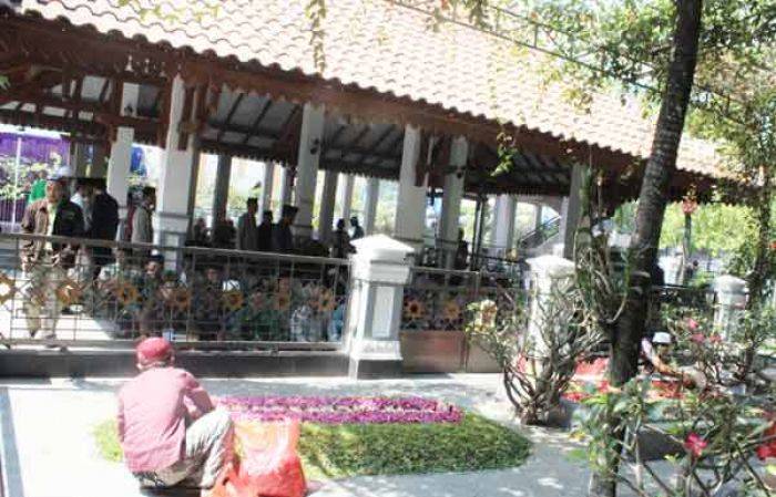 Jumlah Wisatawan Religi akan Digenjot Jumlah Wisatawan Religi akan Digenjot