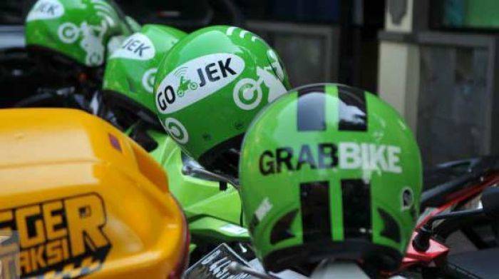 Menteri Jonan Akhirnya Resmi Larang Ojek dan Taksi Online Beroperasi Menteri Jonan Akhirnya Resmi Larang Ojek dan Taksi Online Beroperasi