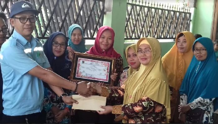 BJB Probolinggo Bantu Makanan Bergizi Puluhan Anak BJB Probolinggo Bantu Makanan Bergizi Puluhan Anak