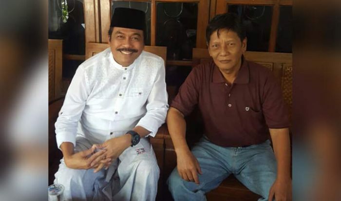 Jelang Pilbup Gresik 2020 (22): Qosim Mendadak Temui Pendiri RGS, Minta Dukungan? Jelang Pilbup Gresik 2020 (22): Qosim Mendadak Temui Pendiri RGS, Minta Dukungan?