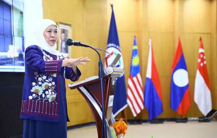 Di Makassar, Gubernur Khofifah Tekankan Pentingnya Jaga Kondusivitas Iklim Investasi Di Makassar, Gubernur Khofifah Tekankan Pentingnya Jaga Kondusivitas Iklim Investasi