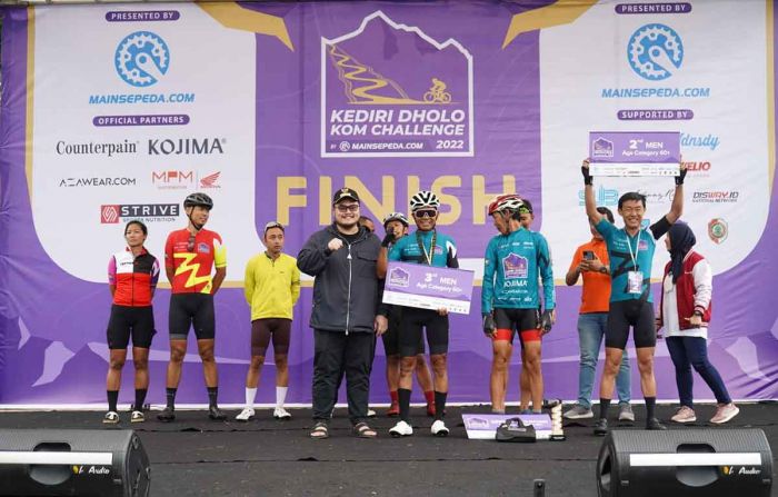 Kediri Dholo KOM Challenge 2022, Peserta Kategori Usia 60+ Taklukan Kelok 9 Kediri Dholo KOM Challenge 2022, Peserta Kategori Usia 60+ Taklukan Kelok 9