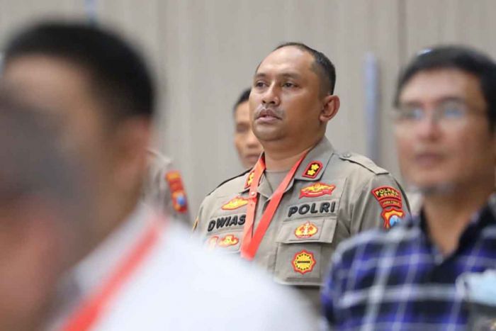 Ikuti Rakor Operasi Lalin 2022 di Polda Jatim, Kapolres Ngawi Nyatakan Siap Kawal Kegiatan Nataru Ikuti Rakor Operasi Lalin 2022 di Polda Jatim, Kapolres Ngawi Nyatakan Siap Kawal Kegiatan Nataru