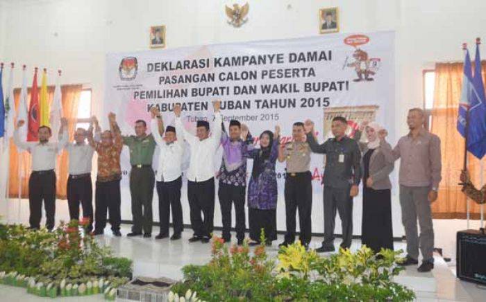 Cabup dan Cawabup Tuban Deklarasikan Kampaye Damai Cabup dan Cawabup Tuban Deklarasikan Kampaye Damai