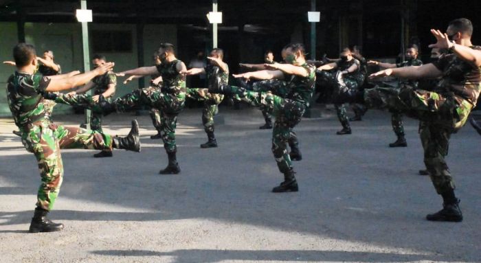 Menjaga Kebugaran Tubuh, Prajurit Kodim 0803/Madiun Senam Pagi