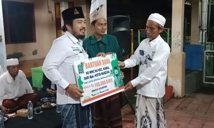 Khotib Marzuki Sumbang Rp100 Juta untuk Pembangunan MWCNU Kamal