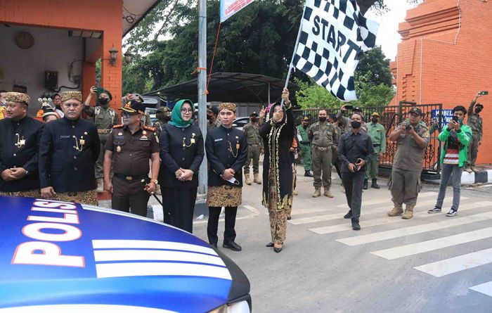 Tempuh 2.000 Km, Pawai Pataka HUT ke-77 Provinsi Jatim Sampai di Mojokerto Tempuh 2.000 Km, Pawai Pataka HUT ke-77 Provinsi Jatim Sampai di Mojokerto