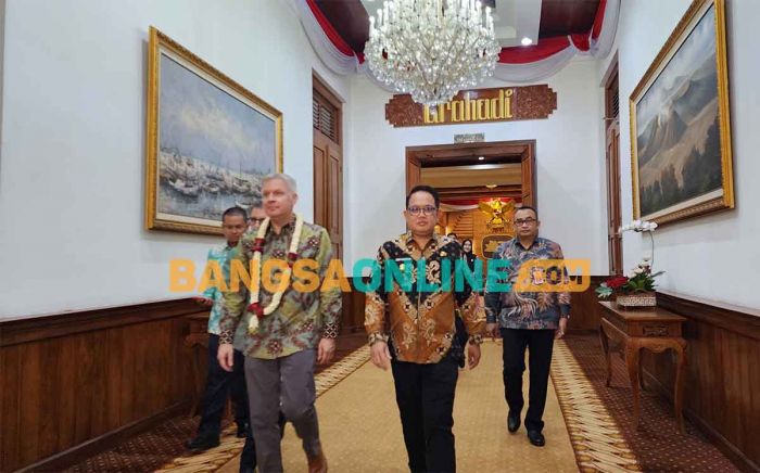 Di Grahadi, Dubes Kanada Disuguhi Beragam Potensi Investasi Di Grahadi, Dubes Kanada Disuguhi Beragam Potensi Investasi