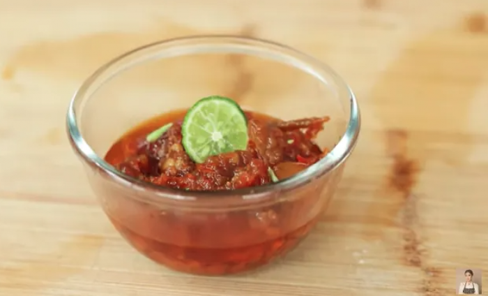 Bikin Auto Nambah! Resep Sambal Tomat yang Cocok dengan Ayam Goreng ala Chef Devina Hermawan