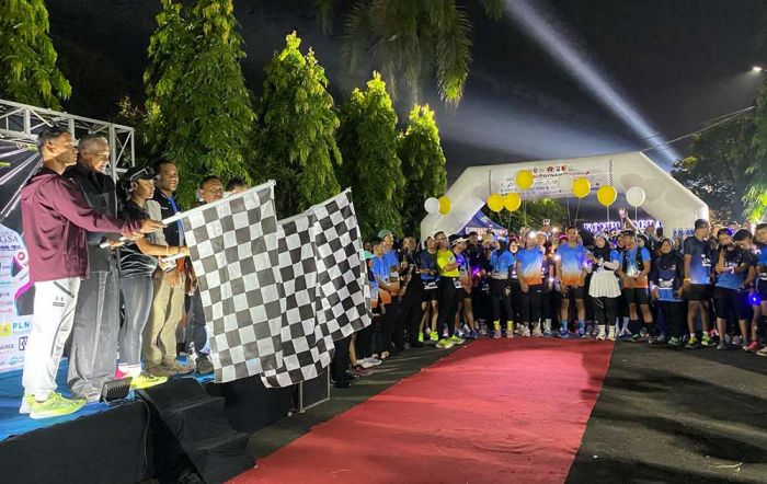 Pelantikan PWI Tuban Dimeriahkan Fun Run Colour Night, Diikuti Ratusan Peserta Pelantikan PWI Tuban Dimeriahkan Fun Run Colour Night, Diikuti Ratusan Peserta