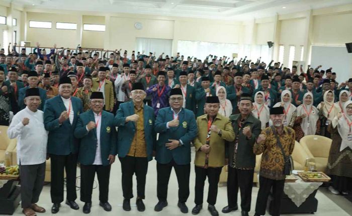 Terima 3 Cagub di Rakorwil, Ketua DPW LDII Jatim Tegaskan Netral Aktif dalam Pilkada 2024 Terima 3 Cagub di Rakorwil, Ketua DPW LDII Jatim Tegaskan Netral Aktif dalam Pilkada 2024