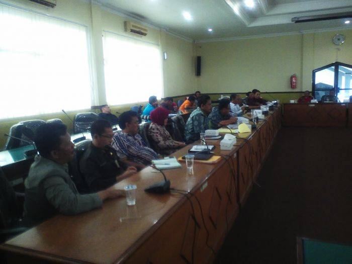 Pansus Lumpur Lapindo Ngacir, Petani Tambak Korban Lapindo Kecewa Pansus Lumpur Lapindo Ngacir, Petani Tambak Korban Lapindo Kecewa