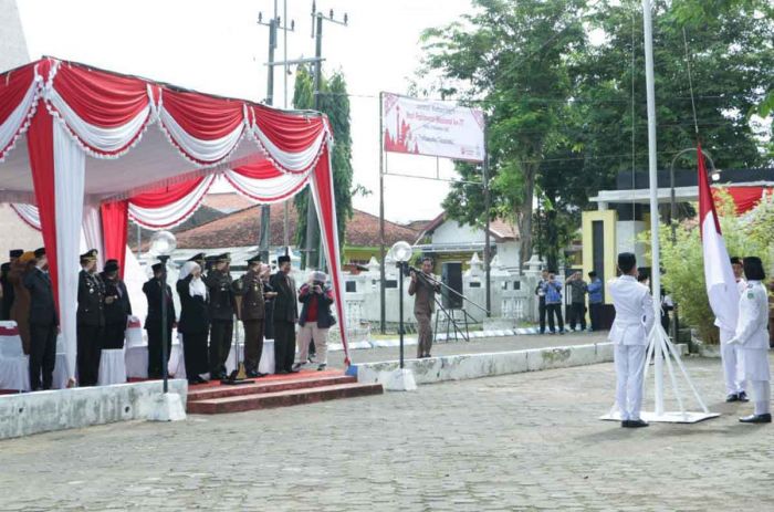 Pemkab Sumenep Gelar Upacara saat Peringatan Hari Pahlawan 2022 Pemkab Sumenep Gelar Upacara saat Peringatan Hari Pahlawan 2022