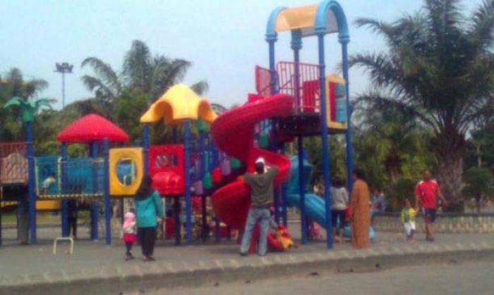 Terus Bersolek, Fasilitas Alun-alun Lamongan kini semakin Lengkap Terus Bersolek, Fasilitas Alun-alun Lamongan kini semakin Lengkap