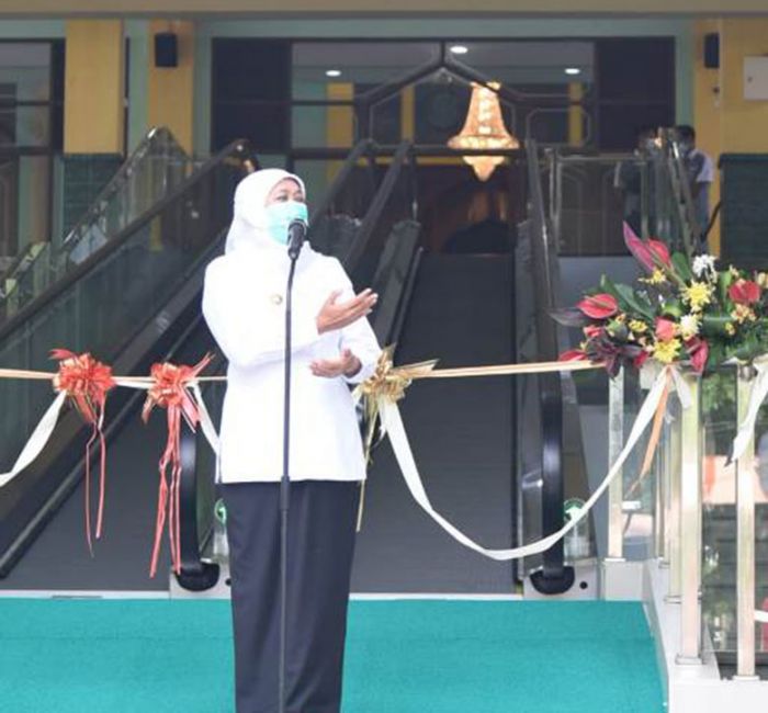 Travelator Masjid Agung Sidoarjo, Khofifah: Ini Keren Sekali, Bisa Jadi Referensi Kabupaten Lain