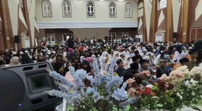 Semarak Santunan Anak Yatim di Graha PCNU Bangil Semarak Santunan Anak Yatim di Graha PCNU Bangil