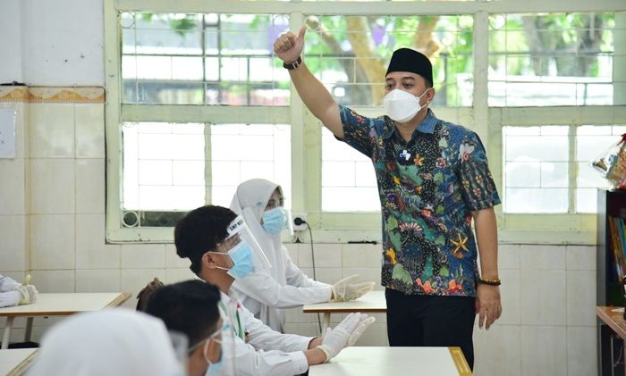 Peserta Didik MBR Jalur Afirmasi Gratis Biaya Operasional, Silakan Lapor Jika Masih Ada Pungutan Peserta Didik MBR Jalur Afirmasi Gratis Biaya Operasional, Silakan Lapor Jika Masih Ada Pungutan
