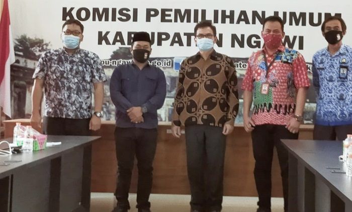 Cek Kesiapan Pilkada Serentak di Ngawi, Johan Budi Kunjungi KPU dan Bawaslu Cek Kesiapan Pilkada Serentak di Ngawi, Johan Budi Kunjungi KPU dan Bawaslu