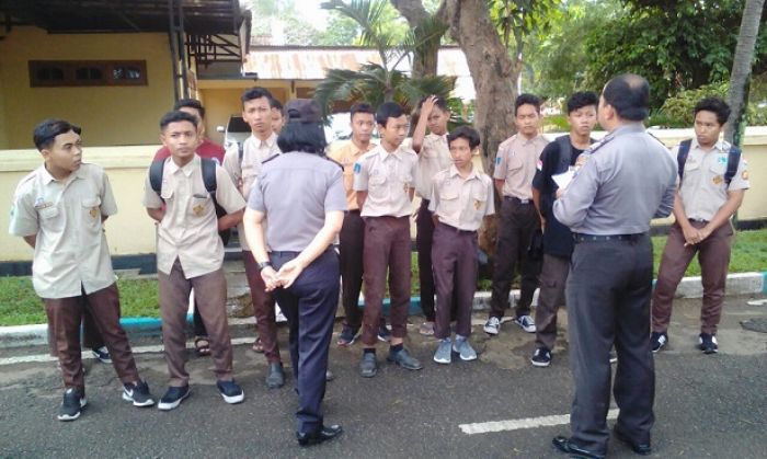 Bolos Sekolah, Puluhan Pelajar Pacitan Diamankan Satuan Binmas Bolos Sekolah, Puluhan Pelajar Pacitan Diamankan Satuan Binmas