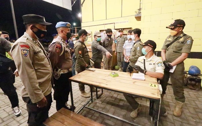 Terus Ajak Masyarakat Patuhi Prokes, Polda Jatim Telah Berikan Teguran Lisan ke 1.359.266 Orang Terus Ajak Masyarakat Patuhi Prokes, Polda Jatim Telah Berikan Teguran Lisan ke 1.359.266 Orang