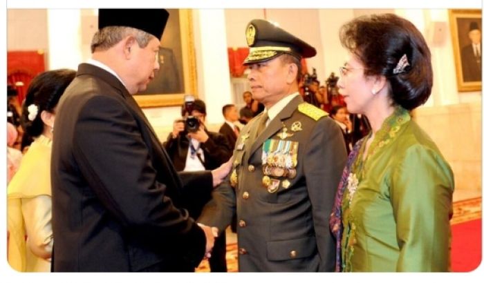 Dituding Mau Kudeta AHY, Foto Moeldoko Diposting saat Dilantik SBY sebagai Panglima TNI Dituding Mau Kudeta AHY, Foto Moeldoko Diposting saat Dilantik SBY sebagai Panglima TNI